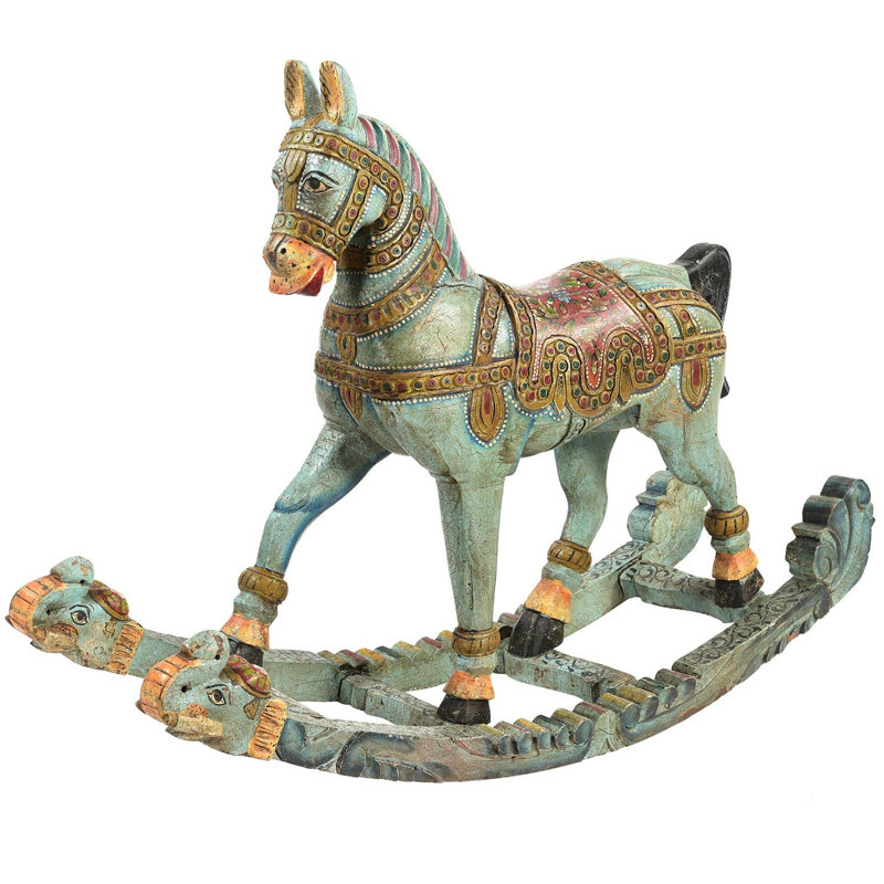 Figurines & Sculptures