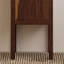 Armoire de rangement en bois d'orme de qualité supérieure avec pieds hauts