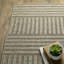 Tapis rayé en polypropylène tissé à la machine intérieur / extérieur gris / brun clair-747206389