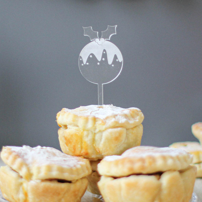 The Seasonal Aisle Leach Cake Topper