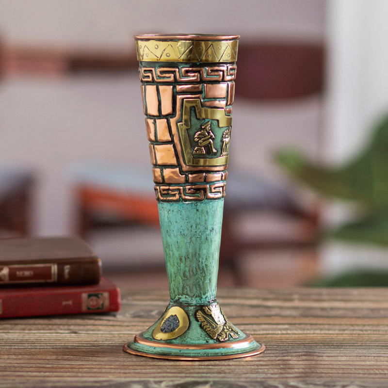 Vase de table en cuivre fait à la main