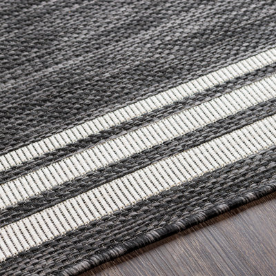 Agla Machine Woven Stain Resistant Indoor / Outdoor Area Rug