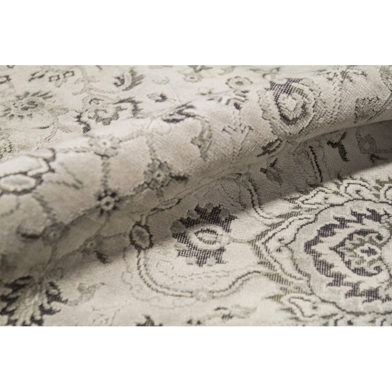 Sona Wool Oriental Area Rug in Ivory