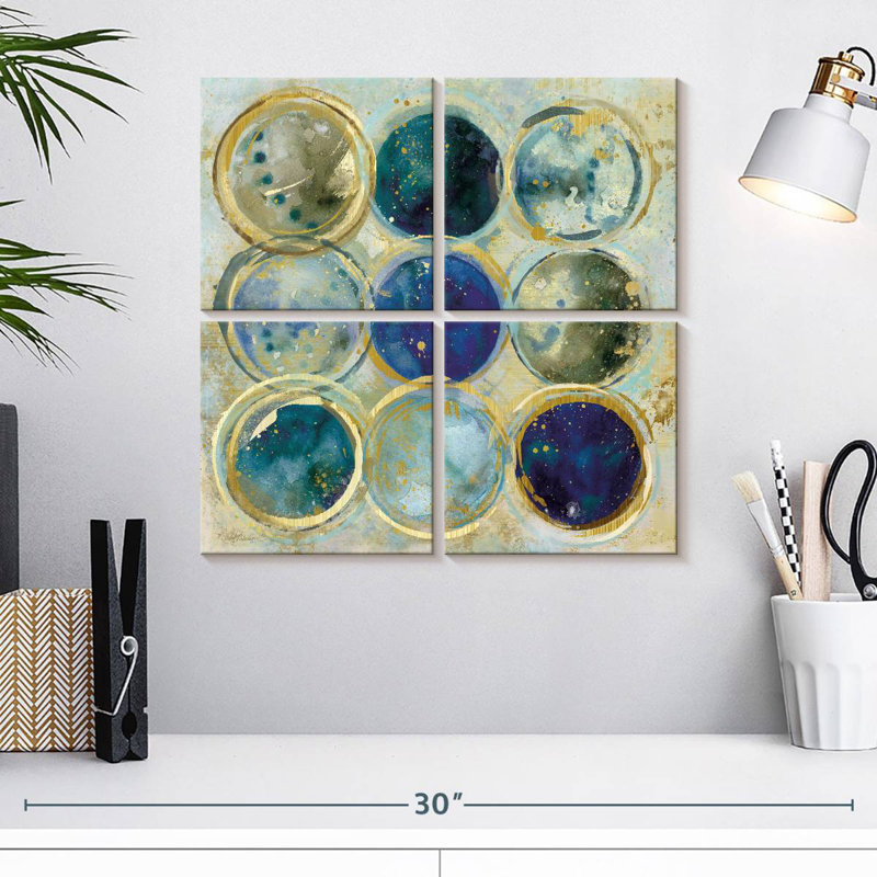 Avery Alignment, 18" H x 18" W