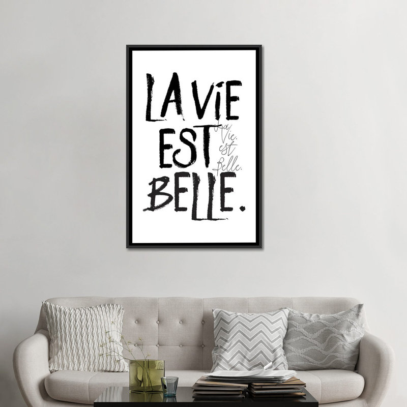 « la vie belle », art textuel sur toile, H 26 po x l 18 po x P 1,5 po, Toile avec cadre noir, Pas de tapis