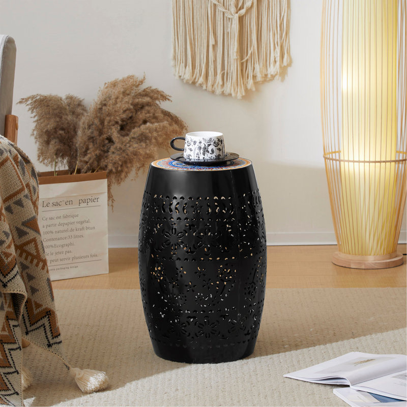 Table d'appoint polyvalente en mosaïque avec un design élégant pour une utilisation intérieure et extérieure