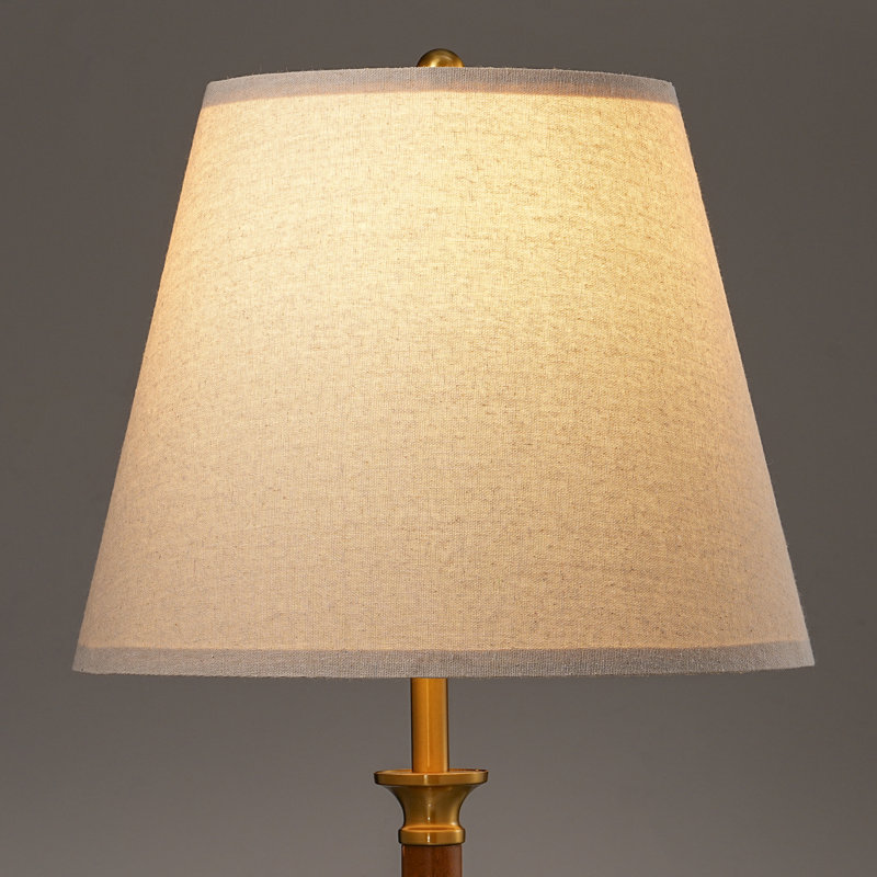 Lampe sur pied standard en bois massif 62,2 "avec ampoule à intensité variable et télécommande