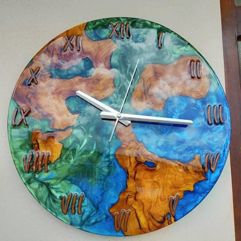 Horloge murale en bois, H 24 po x l 24 po x P 2 po