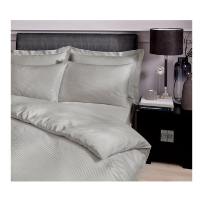 Satin Stripe 300 Thread Count Standard Pillowcase