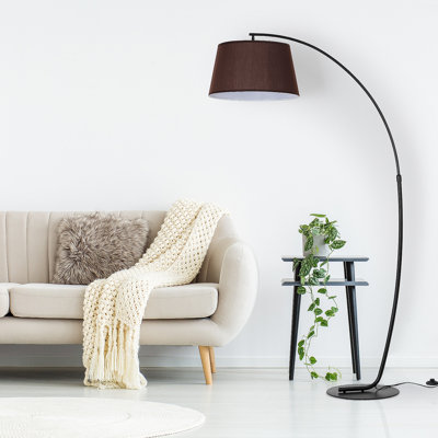Lampe sur pied arquée 74,8 po Avyonna