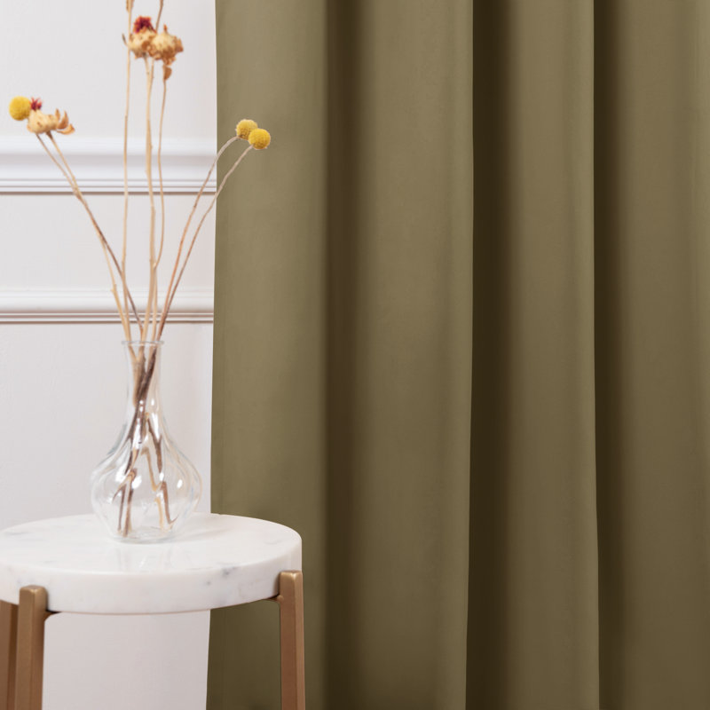 Rideaux unis opaques et isolants avec œillets Schaeffer, Olive, l 52 po x L 120 po