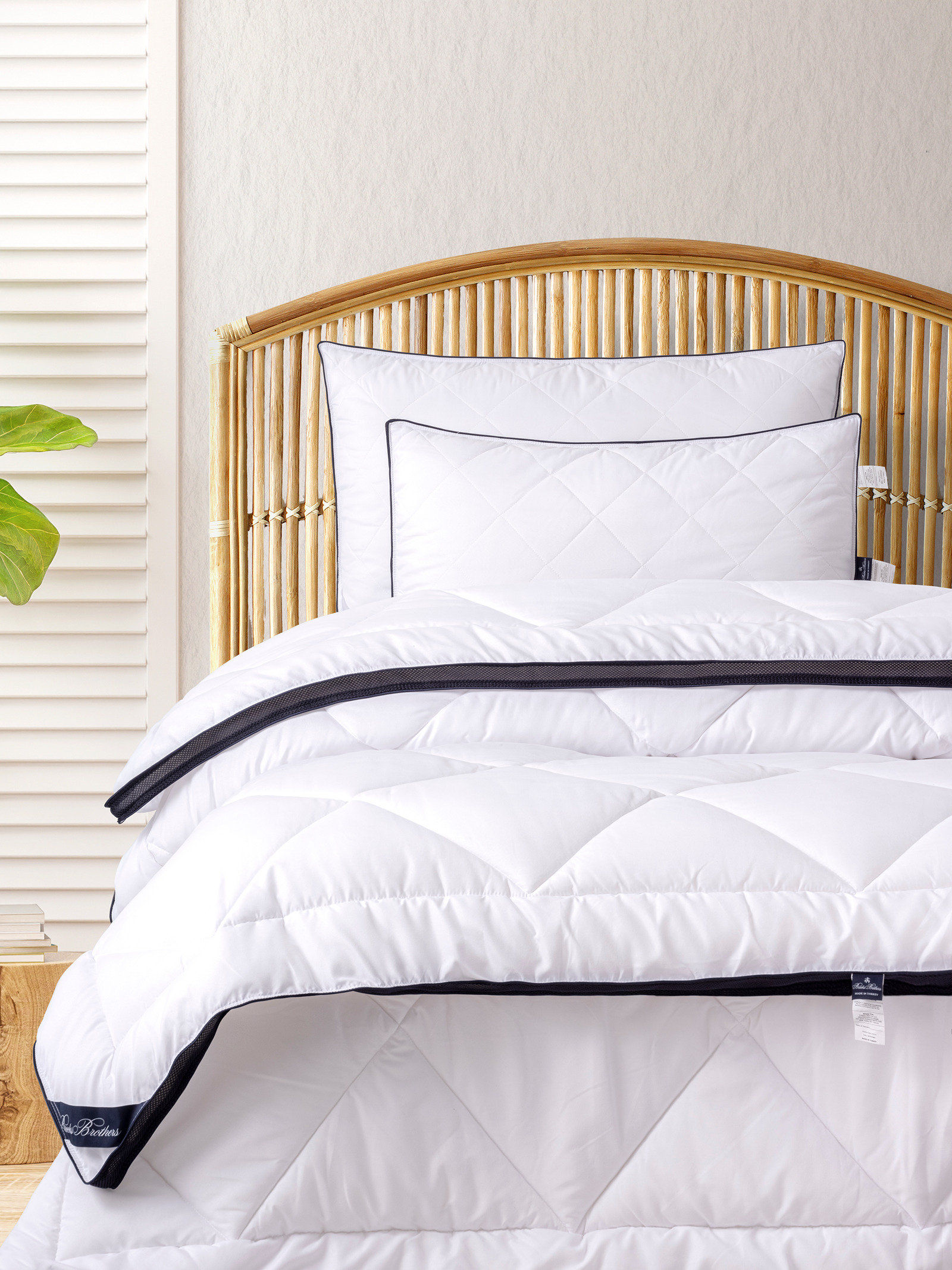  Pillow Guy All Season Gel Fiber Down-Alternative Comforter -  Full/Queen : Home & Kitchen