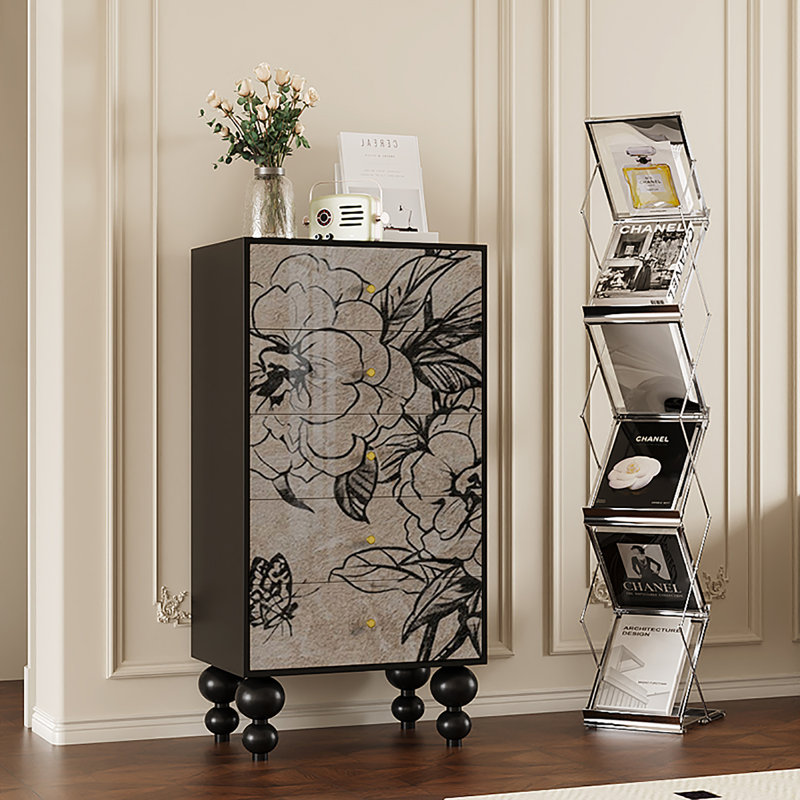 Armoire décorative française simple