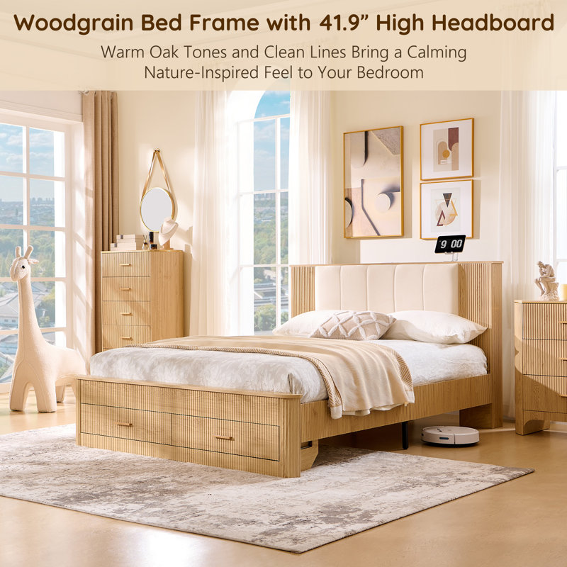 Lit plateforme moderne Adison avec tiroirs de rangement et station de recharge, tête de lit rembourrée avec ports USB et prises électriques, sommier à lattes robustes, montage facile, chêne naturel, sans sommier tapissier, montage facile