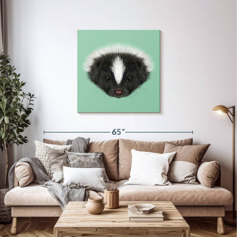 Crowle Skunk Head, 36" H x 36" W