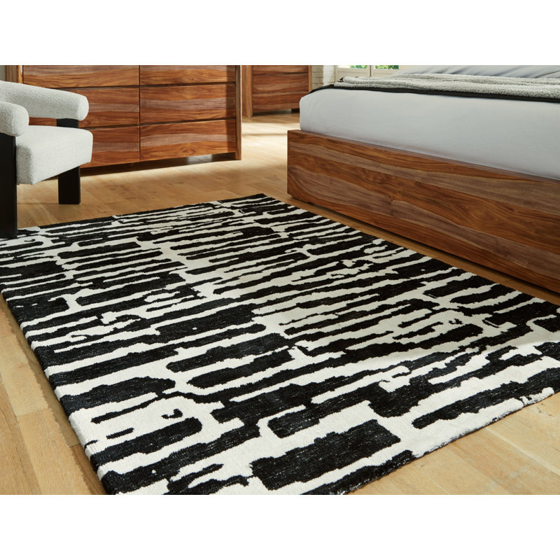 Black and White Abstract 5' x 7' Synthetic Rug