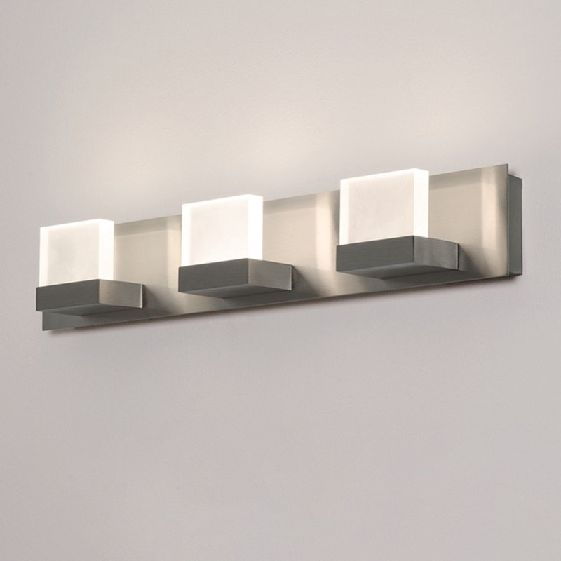 Barre d'éclairage de salle de bain 3 lumières DEL Kordell, 120 V