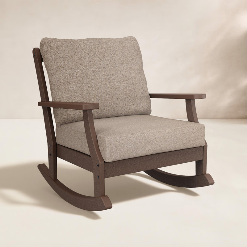 Chaise berçante à siège profond Braxton, Revolution® épicé brun, Beige foncé