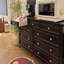 Armoire d'appoint en bois manufacturé noir massif