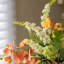 Ornements de fleurs simulées