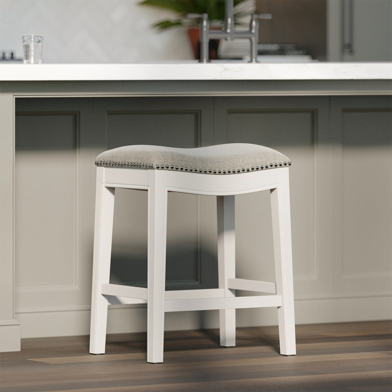 26 po Tabouret de bar en bois à hauteur de comptoir sans dossier avec garniture cloutée