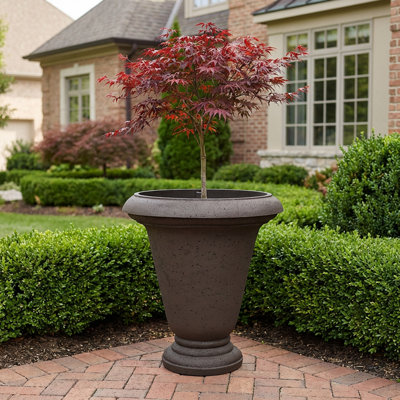 Kinvara Urn Planter