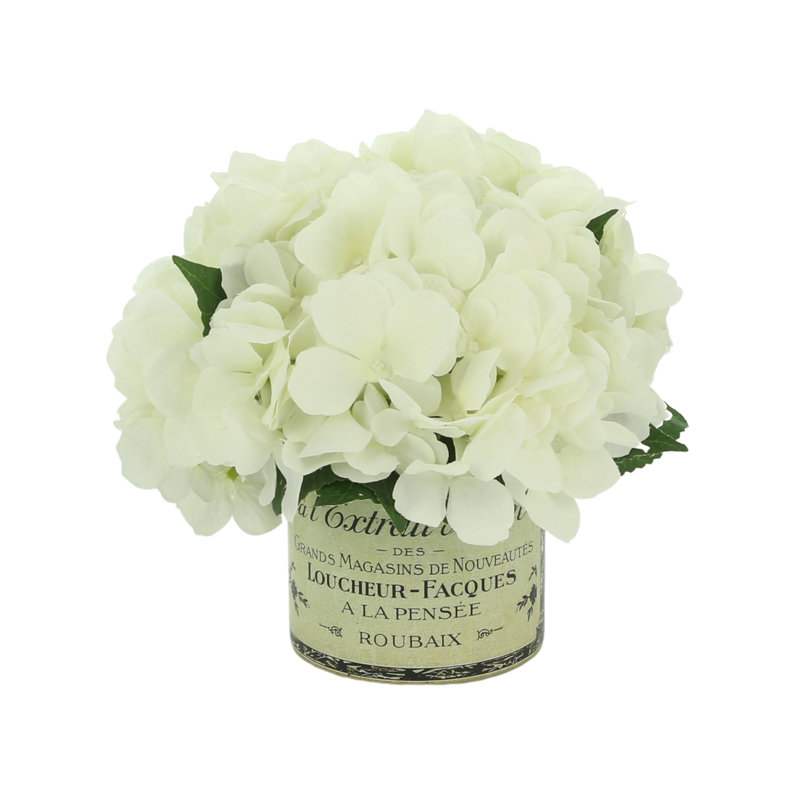 Arrangement floral d'hortensias dans un vase