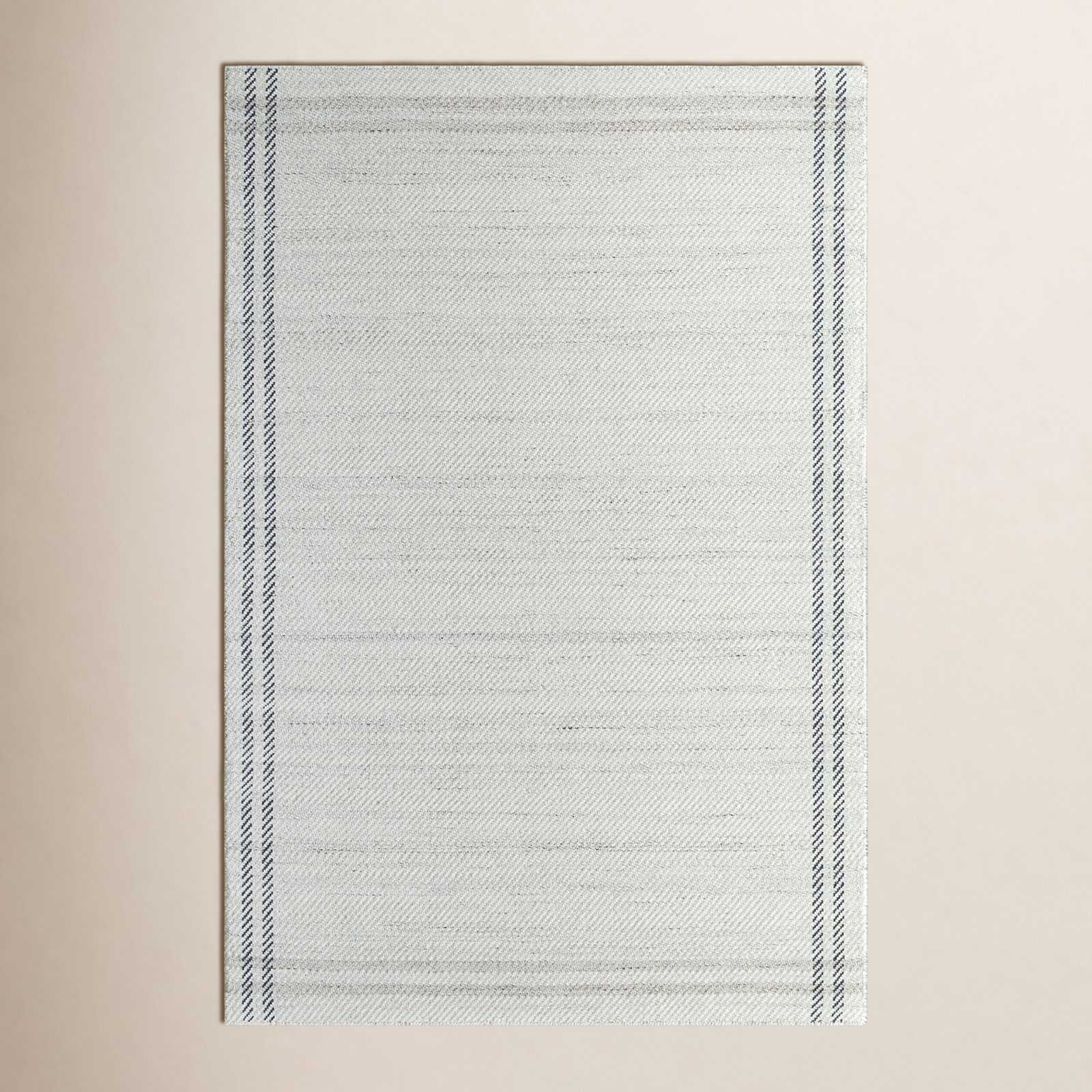 Lavande Solid Color Wool Area Rug in Gray, Rectangle 3'6" x 5'6"