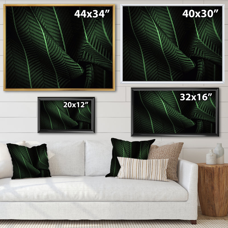 Tissu en soie vert foncé avec une fine rayure blanche - reproduction sur toile, Toile à cadre flottant noir