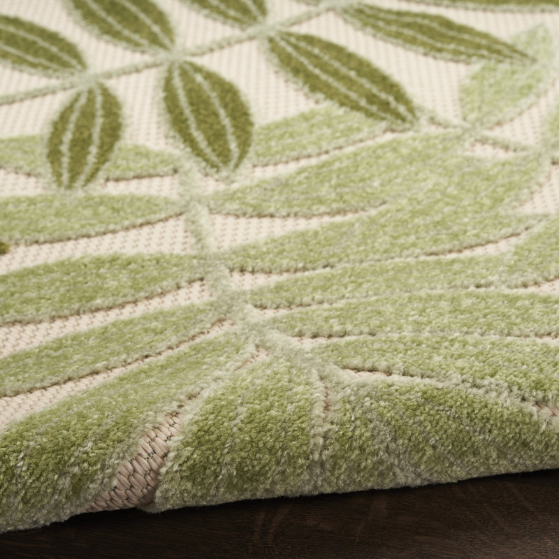 Tapis d'intérieur / extérieur Nivia, Rectangle 7 pi 10 po x 10 pi 6 po