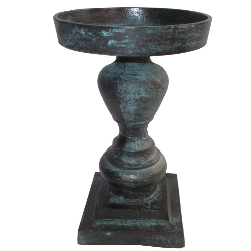Petit chandelier pilier en métal, H 10,6 po x l 6,7 po x P 6,7 po