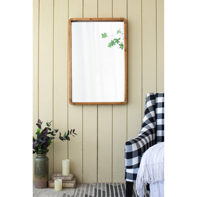 Miroir rectangulaire 24 po x 36 po en bois - un ajout au vestibule du salon