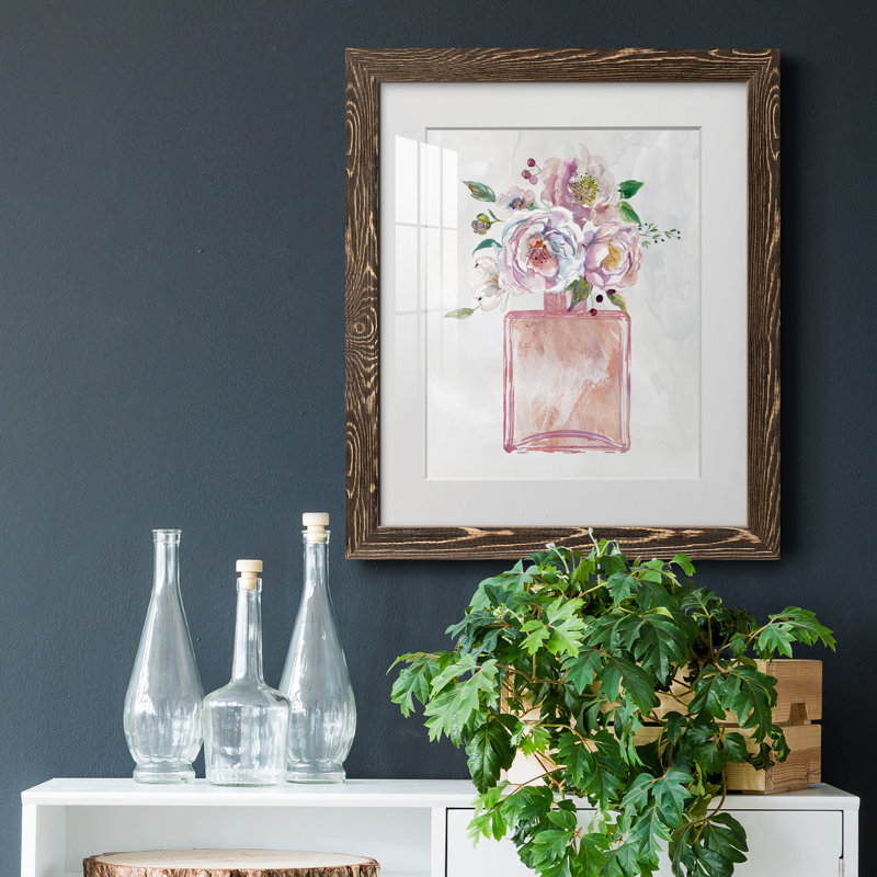 «Fragrance of Summer I» - Peinture encadrée, H 24 po x l 18 po x P 1,5 po, Toile avec cadre en noyer