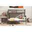 Lit simple superposé en bois au-dessus d'un grand lit en bois, gris - créant un lit élégant pour la chambre-798678792