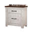 Table de chevet blanche de style transitionnel avec poignées arquées en laiton et tiroirs doublés de feutre pour un rangement élégant