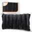 Housse de coussin en fausse fourrure Tsuguko-87765610