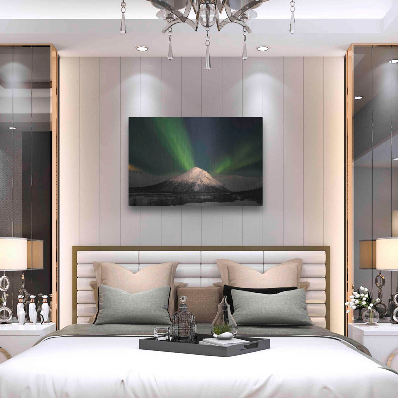 "Northern Lights 7" par Luxe Metal Portfolio, H 24 po x l 36 po