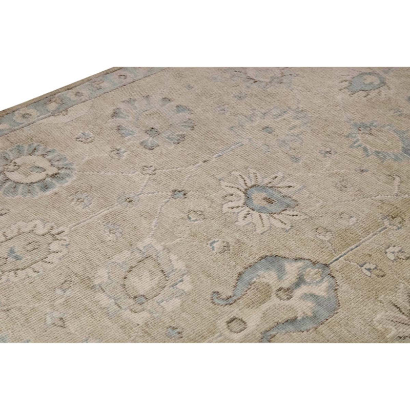 Floral Area Rug in Ivory