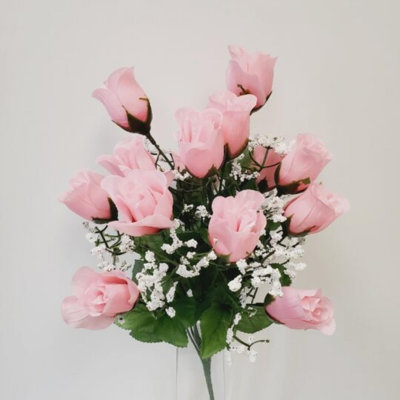 Roses avec fleurs artificielles