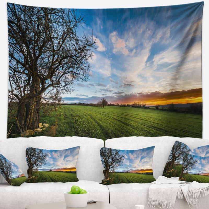 Tapisserie bleu ciel de pâturage vert landscape, H 32 po x l 39 po