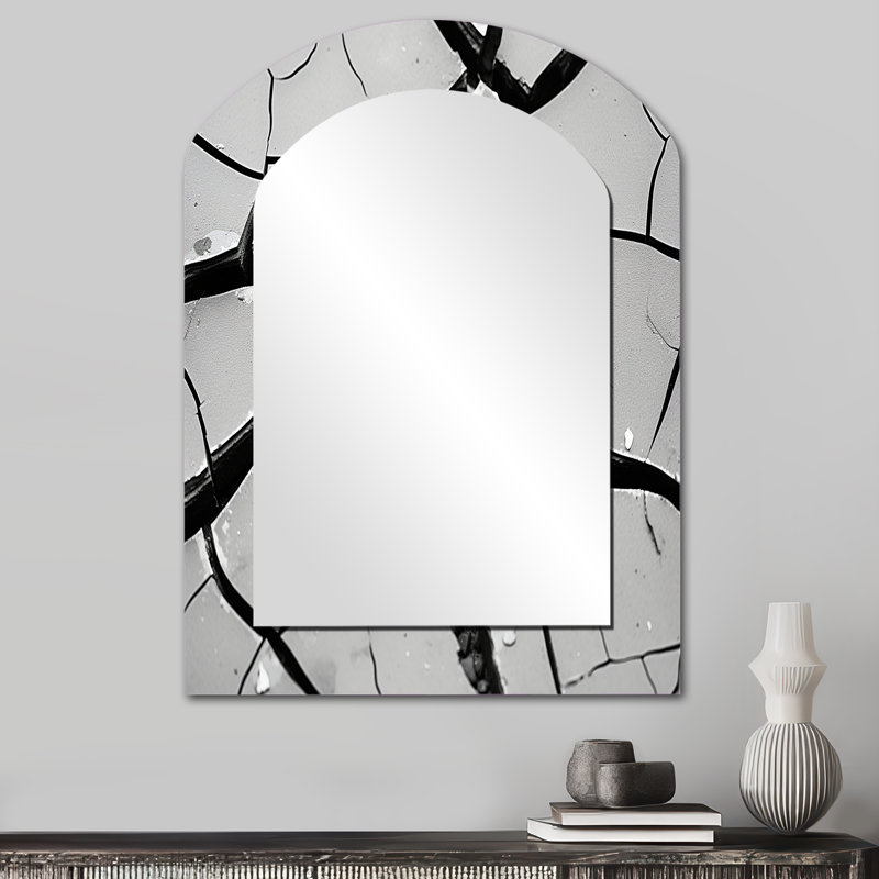 Noir et blanc apaisant fissures - miroir mural moderne arqué, 34 po x 25 po