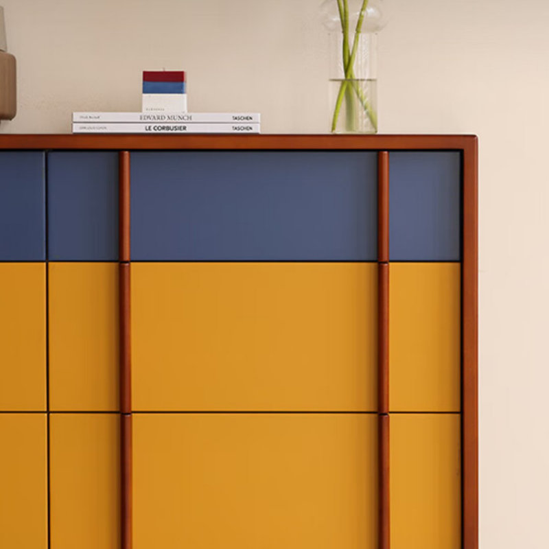Buffet rétro à blocs de couleur tendance