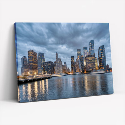 Ensemble de 1 tableau sur toile représentant la silhouette de la ville