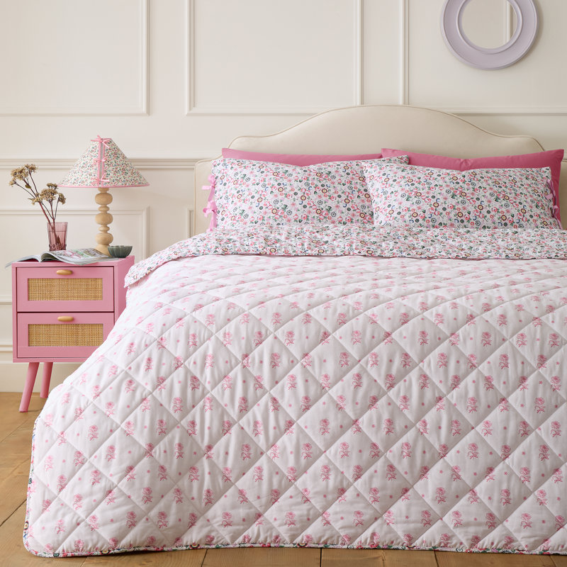 Pearly Queen Ditsy Cotton Quilted 150x200cm Bedspread
