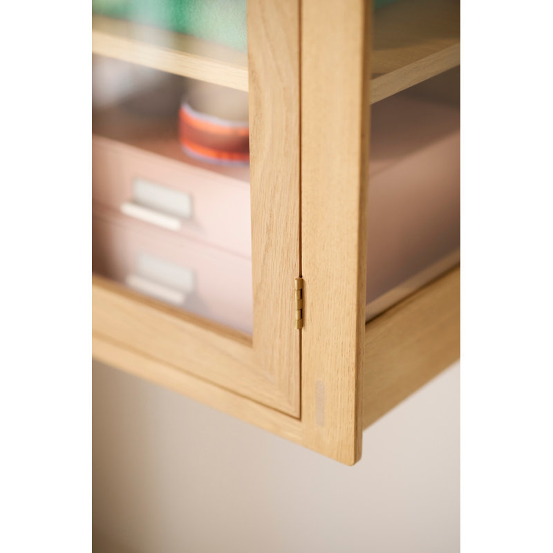 Boderne Display Stand