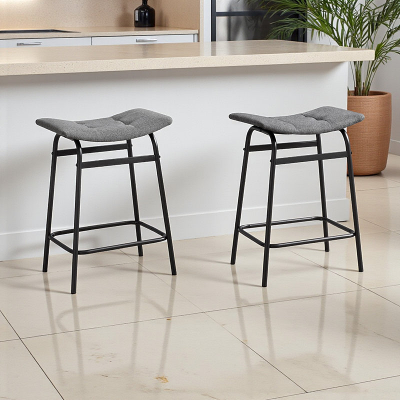 Ensemble de 2 tabourets de bar Bennet gris / noir, H 24,37 po x l 17,7 po x P 12,45 po Bennet