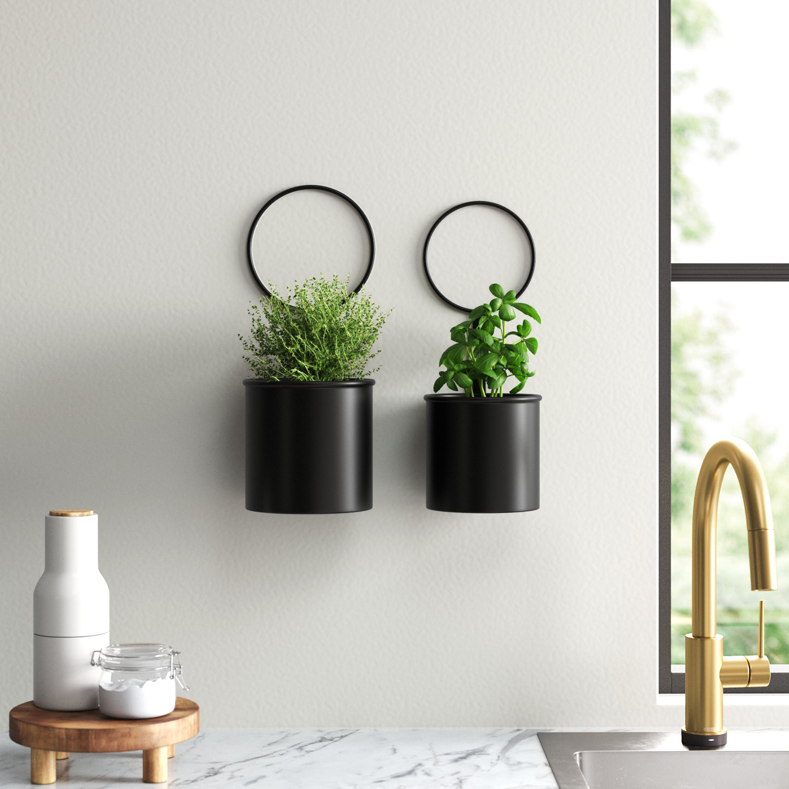 Casey 6" Wall Planter, Black