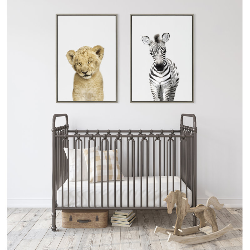 «Animal Studio Sleepy Lion» par Amy Peterson, reproduction d'art sur toile encadrée, 23 po x 33 po, Cadre gris