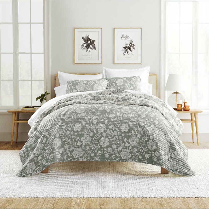 Quilt Set- Lightweight - All Season Quilted Coverlet - Textured Floral, Full/Queen Quilt + 2 Standard Shams , Eucalyptus