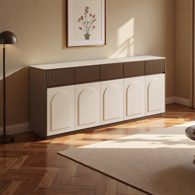 Buffet de style roche moyen